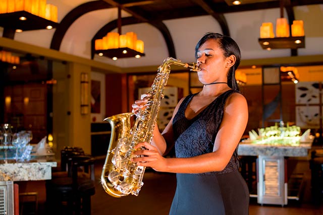 Kátherin González Álvarez - Saxophone